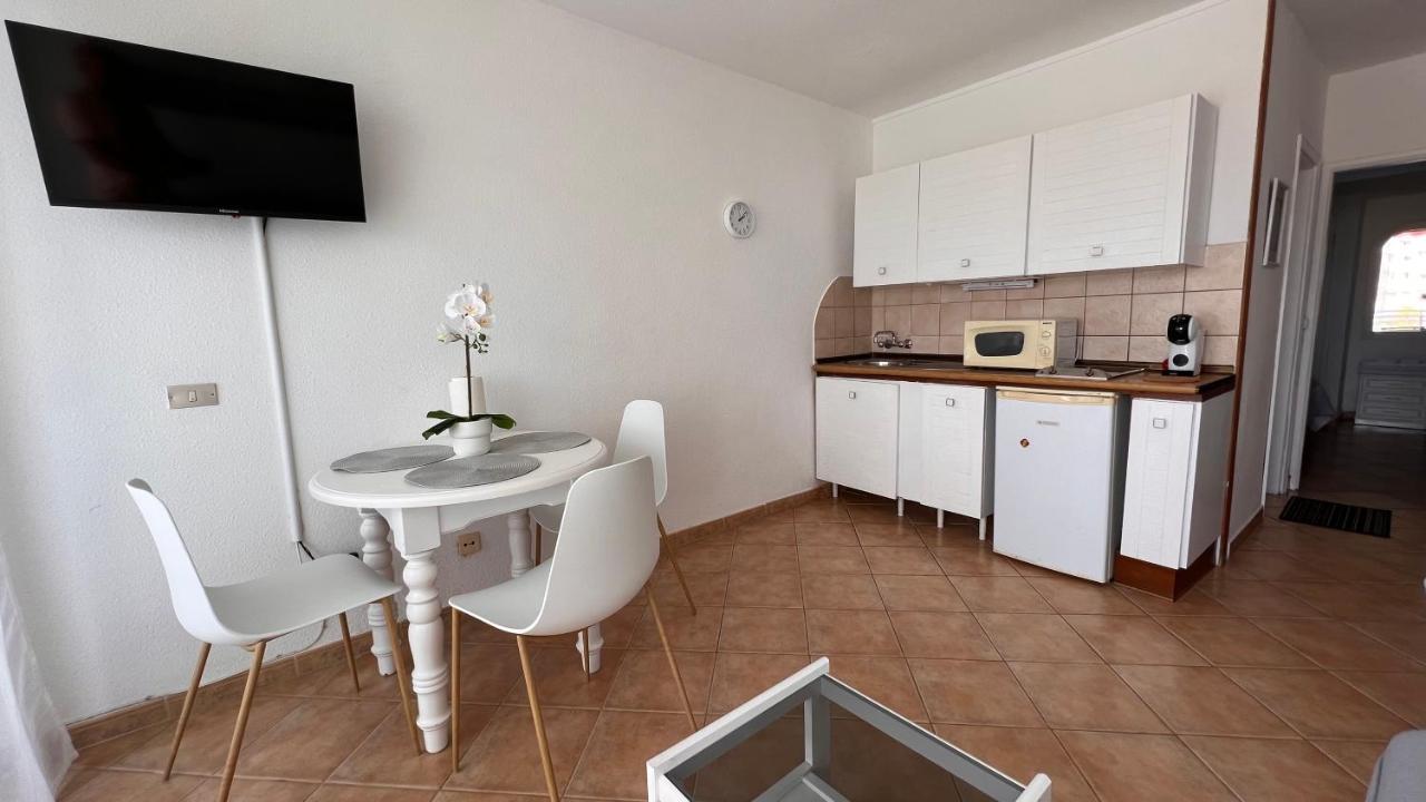 Appartement Arenas Negras 13, Alojamiento Con Vistas A La Playa à Puerto de Santiago  Extérieur photo